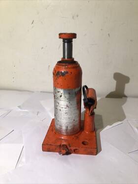 Npd-1 Mitsubishi Made In Japan 1997-1998-1999-2001-2002-2003-2204 Montero Sport Bottle Jack Oem