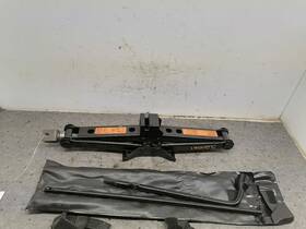564.da1224 Nissan Pathfinder 2024 Jack And Tool Kit 1758256
