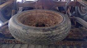 566.da1597 Nissan Tnissan 1997 Spare Wheel Carrier 655632