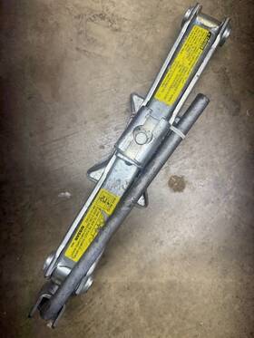 Wak0 Nissan 80s 90s 00s Emergency Scissor Tire Jack Oem Genuine