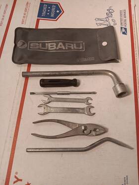 97010-aa000 Oem Subaru 03-14 Forester Impreza 97010aa000 Emergency Spare Tool Kit Bag 2003