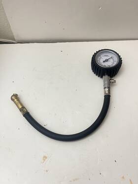 62699 Pittsburgh 110 Psi Dial Tire Pressure Gauge