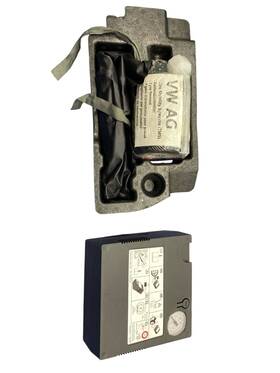 9a701261902 Porsche 2011-2018 Cayenne 958.2 Rear Trunk Tire Air Compressor With Foam Case &seal