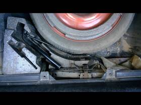 564.sa1t00 Saab 9-5 2000 Jack 1068301