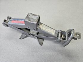 950117 Sears Very Nice Used Original 3300 Pound Scissor Jack Heavy Duty