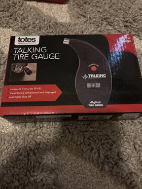 Totes 613299360443 Digital Talking Tire Pressure Gauge