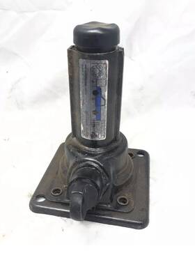 09111-04030 Toyota 95-04 Tacoma Bottle Jack Tool Spare Tire Oem Factory 2wd Rwd