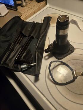09111-89102 Toyota 1990-1995 4runner And Pickup Bottle Jack W Tool Kit Holder