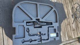 4261106380 Toyota 2016 Avalon Camry Spare Tire Well With Jack