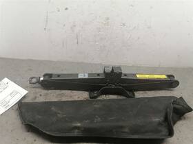 564.to1110 Toyota Rav 4 2010 Jack 1388961