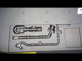 564.to1c09 Toyota Prius 2009 Jack 1065922