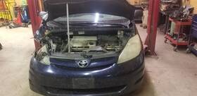 566.to1206 Toyota Sienna 2006 Spare Wheel Carrier 108965