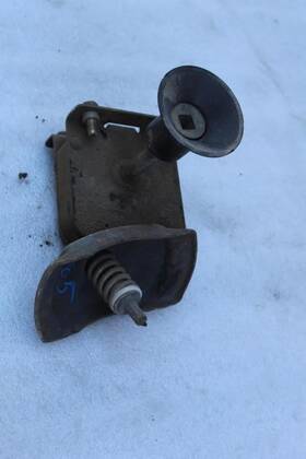 566.to1s05 Toyota 2005 2006 2007 Sequoia Spare Tire Carrier Winch