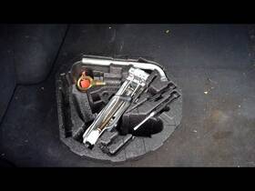 564.vw1j01 Volkswagen Jetta 2001 Jack 877680