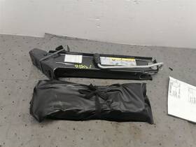 564.vw1t17 Volkswagen Jack And Tools Set Kit Fits 2017 Tiguan 1275816