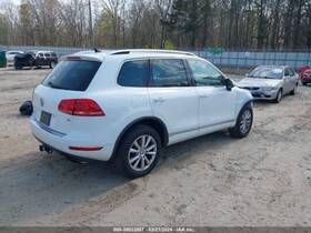 566.vw1513 Volkswagen Touareg 2013 Spare Wheel Carrier 3951621