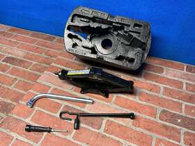 Volkswagen 5c0 011 031 2012 - 2019 Passat B7 Spare Tire Jack Wrench Holder Foam Oem
