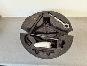 31202041 Volvo 07 08 09 10 11 12 13 14 15 16 S80 Jack Assembly With Tools And Tray Oem