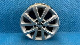 6.5jx16h2 Vw Oem Jetta 16 Inch Alloy Wheel With Center Cap 16x6.5 2011-2018