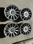 Wheel Rim Hyundai Series XG350 16". Fixed Price $350.00.
