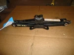 07 Ford Taurus Jack 108166. Fixed Price $100.00.