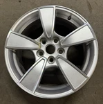 #6639 08-09 Pontiac G8 Oe Used Wheel 18" 92217686. Fixed Price $135.00.