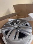 Vw Atlas 20X8.0 Oe Wheel Rim / 70029 3QF601025J8Z8 Volkswagen 20". Fixed Price $100.00.
