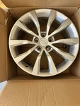 Qty: Used 19" Polished Alloy Wheel Rim For 2013-2016 Cadillac Xts 4696. Fixed Price $800.00.