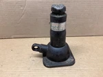 Toyota 4RUNNER Pickup Oem Factory Emergency 2000KG Bottle Jack 09111-89102. Fixed Price $89.99.