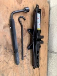 10-17 Gmc Terrain Chevy Equinox Spare Tire Scissor Jack Tool Kit Oem 23174008. Fixed Price $67.31.