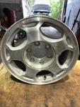 04-06 Suburban/silverado/tahoe/avalanche 1500 16X7 Spoke Aluminum Wheel Oem. Fixed Price $79.00.