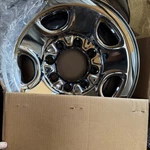 New Oem Chevrolet Silverado Hd 2500 3500 Srw Suburban 1999-2007 16". Fixed Price $150.00.