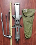 Vintage Toyota Car Scissor Lift Jack 09118-14010 With Handletools & Bag. Fixed Price $110.00.