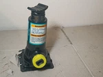 1997-2002 Ford Expedition Lincoln Navigator Bottle Jack P/n F75A-17A083-GA. Fixed Price $42.99.