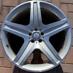 2010-2012 Mercedes Gl-class 21" Oem Amg Wheel Rim. Fixed Price $538.97.