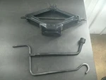Prius 2009 Jack 104941328. Fixed Price $72.34.