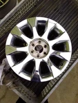 Wheel 20X7-1/2 Spoke Opt Ppe Fits 16-17 Enclave 489898. Fixed Price $345.00.