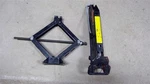 2006 Porsche Cayenne Different Set Of Jacks 106461. Fixed Price $169.00.