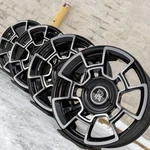 Rolls Royce Ghost Wraith Dawn 21" Rim Oem Black Badge Carbon Fiber Wheels Set. Fixed Price $8684.32.